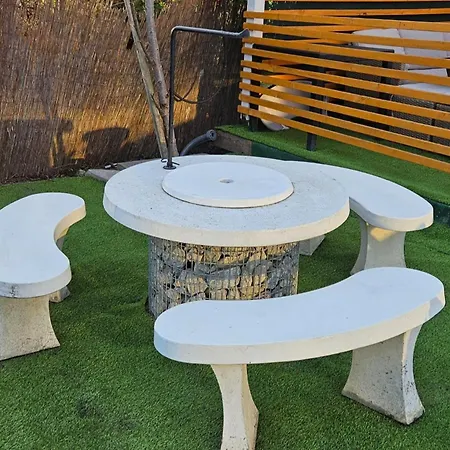 Kids' Paradise House Гостевой дом Балатонбоглар